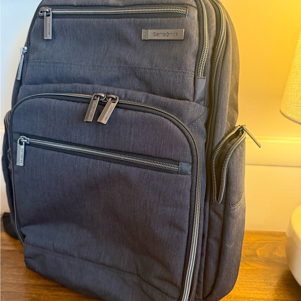 Samsonite Modern Utility Double Shot Backpack, Charcoal Heather, Ripstop Polyest - Picture 2 of 8